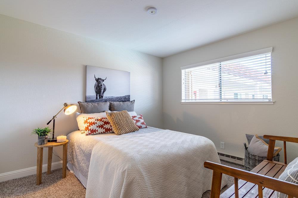 Building Photo - 870 Park Ave