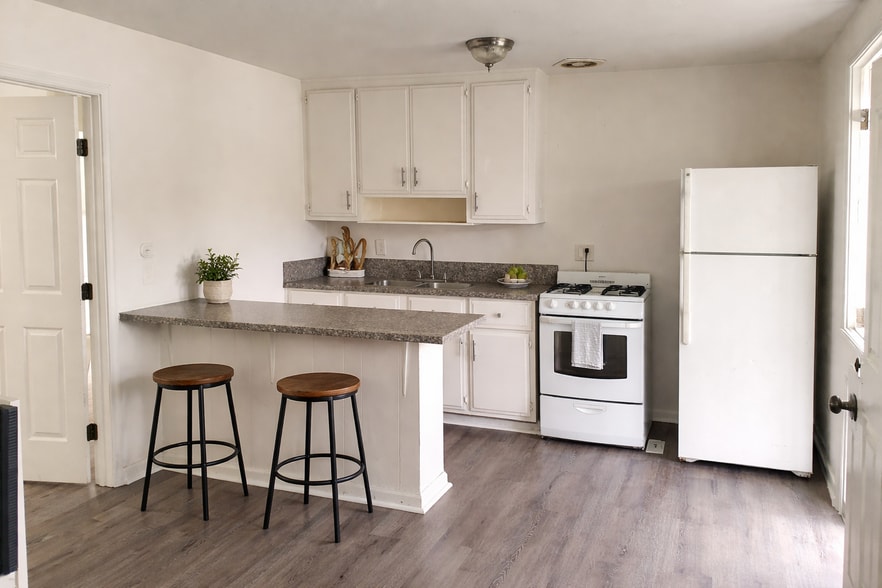 Building Photo - 3445 Altos Ave