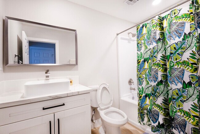 Building Photo - 6168 Cumberland St