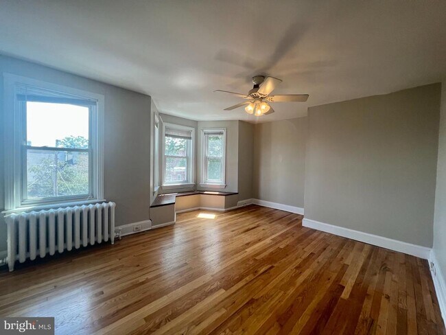 Building Photo - 1417 N Harrison St