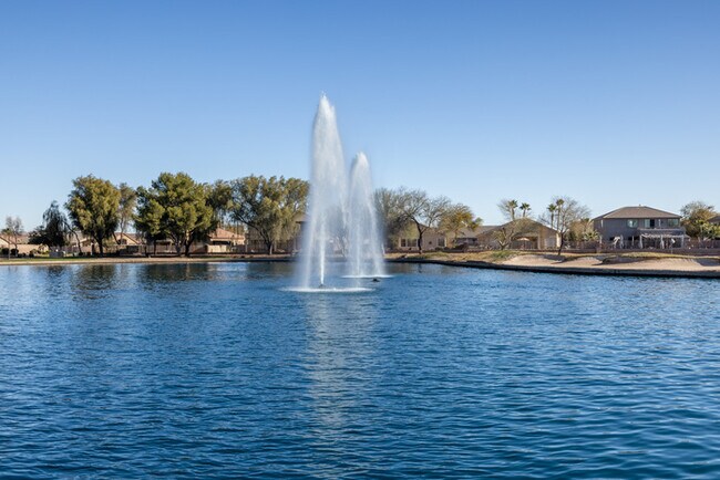 Building Photo - 4Bed/2.5 Bath Home in Maricopa! $1499 MOVE...