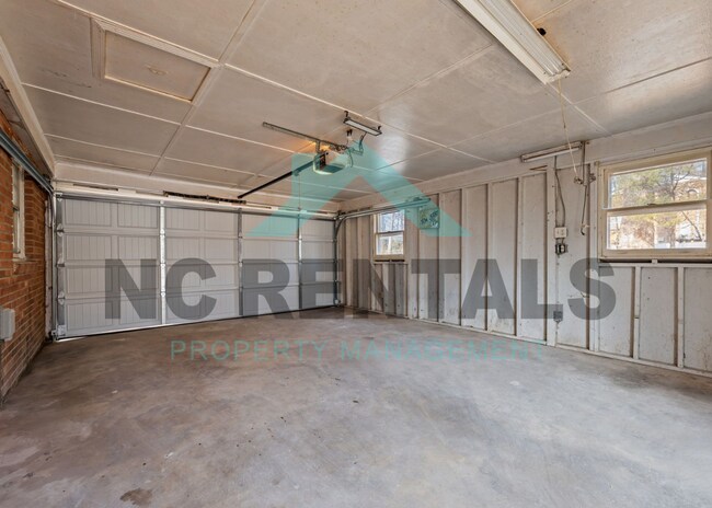 Building Photo - 3818 Edgewood Terrace Rd
