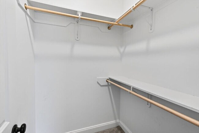 Building Photo - 15034 Belhaven St