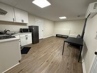 Building Photo - 546 Matthew Dr