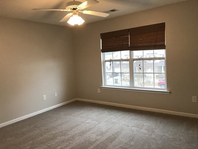 Building Photo - 219 Fox Creek Blvd