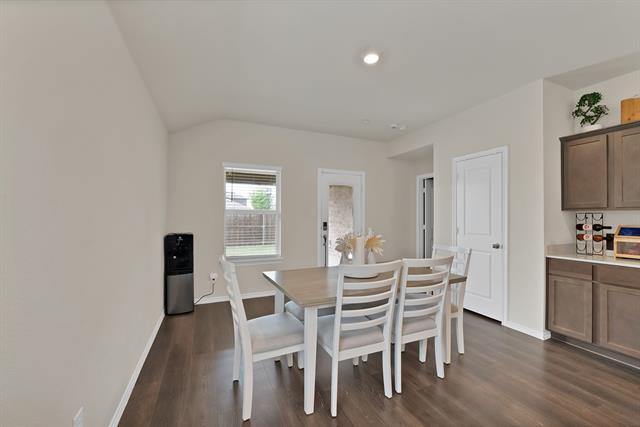 Building Photo - 2117 Ocelot St