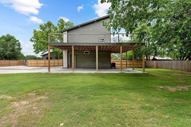 Building Photo - 100 Bryson Bend
