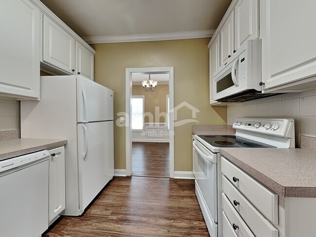 Building Photo - 347 Mockingbird Ln