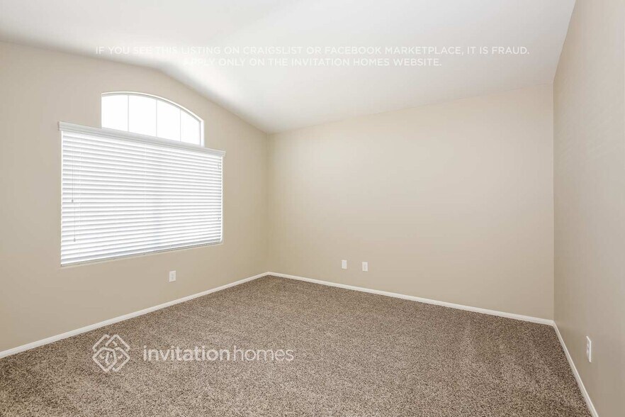 Building Photo - 6567 Tulip Garden Dr