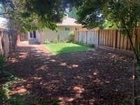 Building Photo - 39-1810