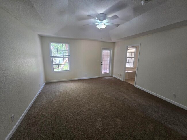 Building Photo - 8017 Murano Cir