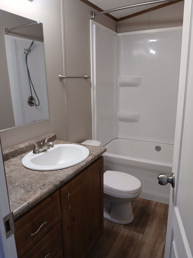 Building Photo - New 3-Bed, 2-Bath! SUMMER SPECIAL-LIMITED ...
