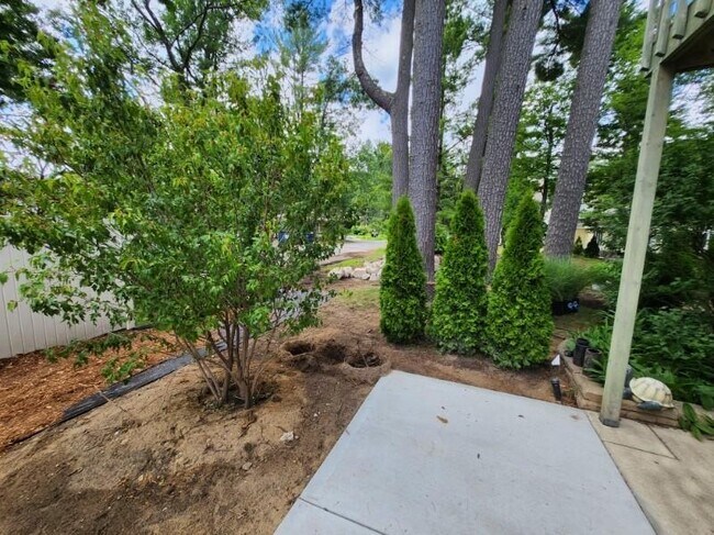 Building Photo - 441 Munson Pl