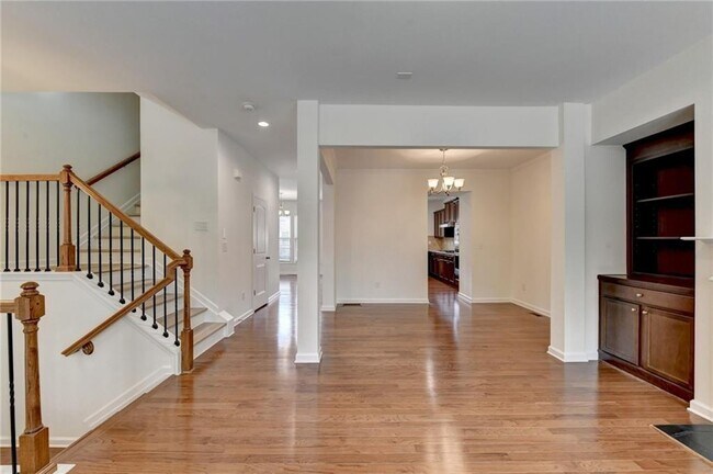 Building Photo - 3377 N Twin Alley