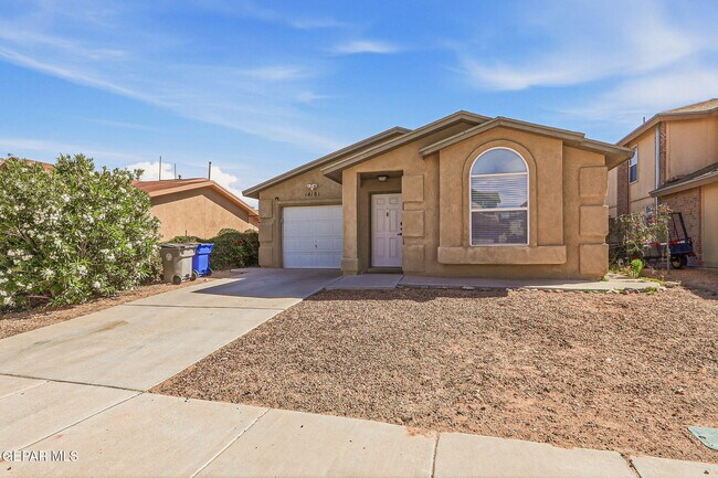 Building Photo - 14181 Tierra Halcon Dr