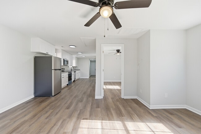 Building Photo - 4308 Roanoke Ave