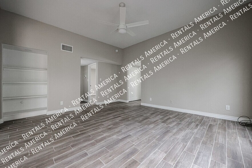 Building Photo - 16927 E Sabinas Dr