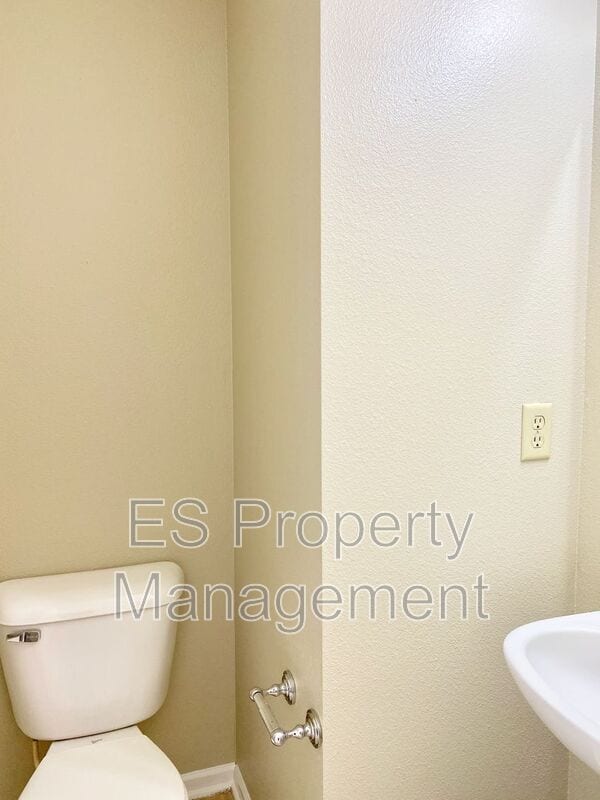 Building Photo - 1954 Angel Tear Ct