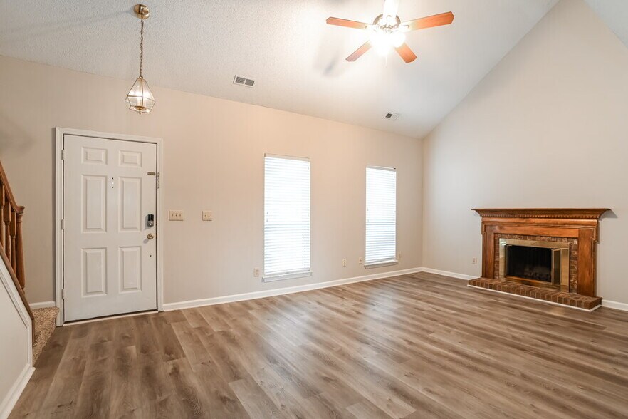 Building Photo - 3416 Mayhurst Dr
