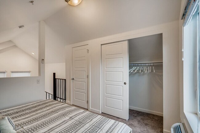 Building Photo - Live Big in a Loft Apartment!