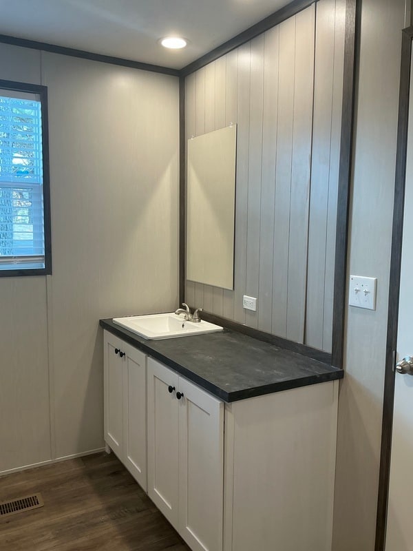 Building Photo - 22 Poole Cir