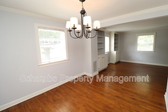 Building Photo - 1000 Nichols Dr