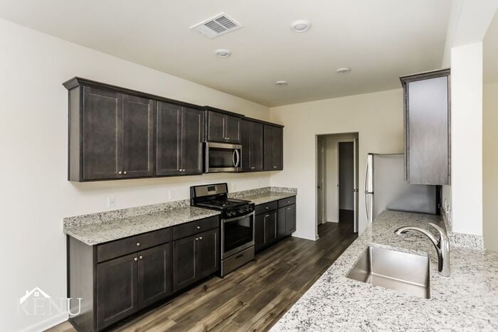 Building Photo - 308 Micah Ln