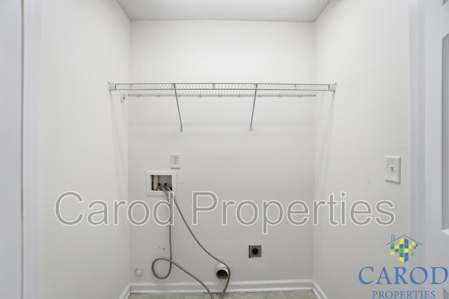 Building Photo - 3405 Broadwick St