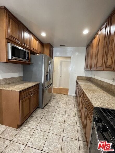 Building Photo - 5028 4th Ave