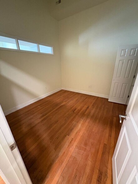 Building Photo - 525 E Grace St