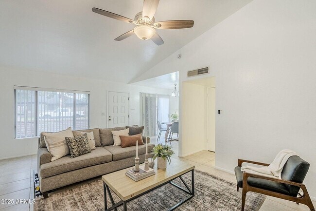 Building Photo - 16 W Loma Vista Dr