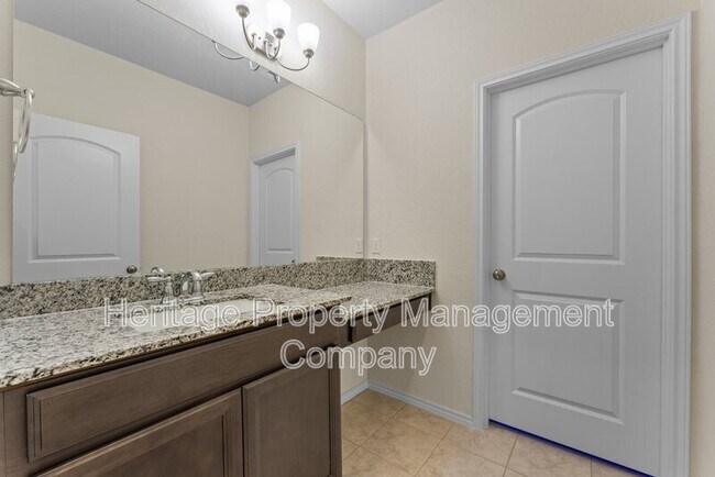 Building Photo - 942 Blue Violet