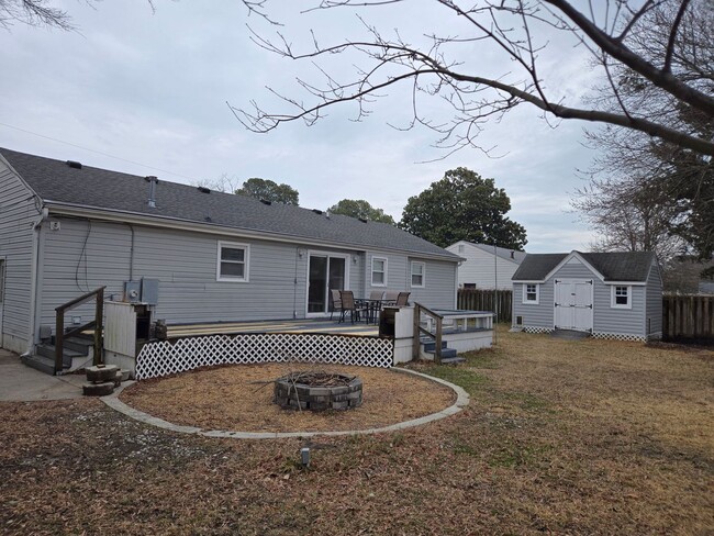 Building Photo - Move In Ready!