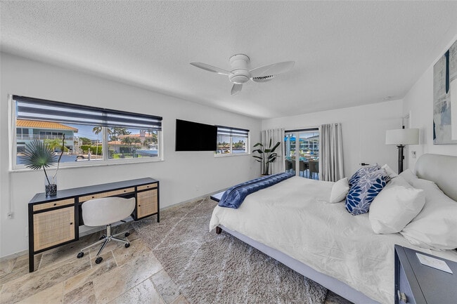 Building Photo - 3108 NE 42nd Ct