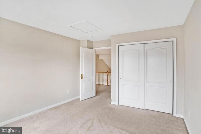 Building Photo - 43513 Lucketts Bridge Cir