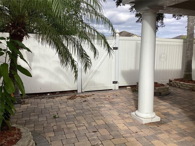 Building Photo - 3291 Brewster Dr