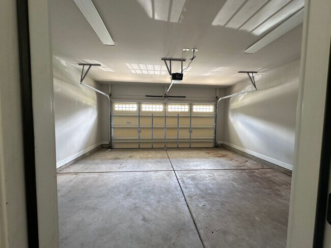 Building Photo - 4BED / 2.5BATH BEAUTIFUL HOME IN ANDERSON ...