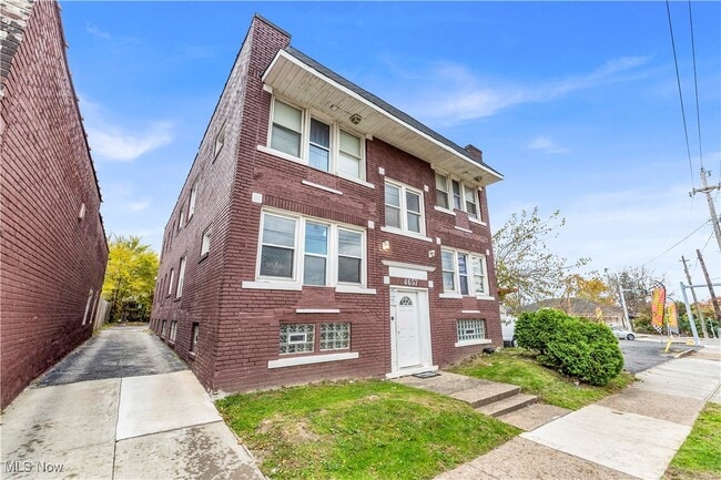 Building Photo - 4657 Warner Rd