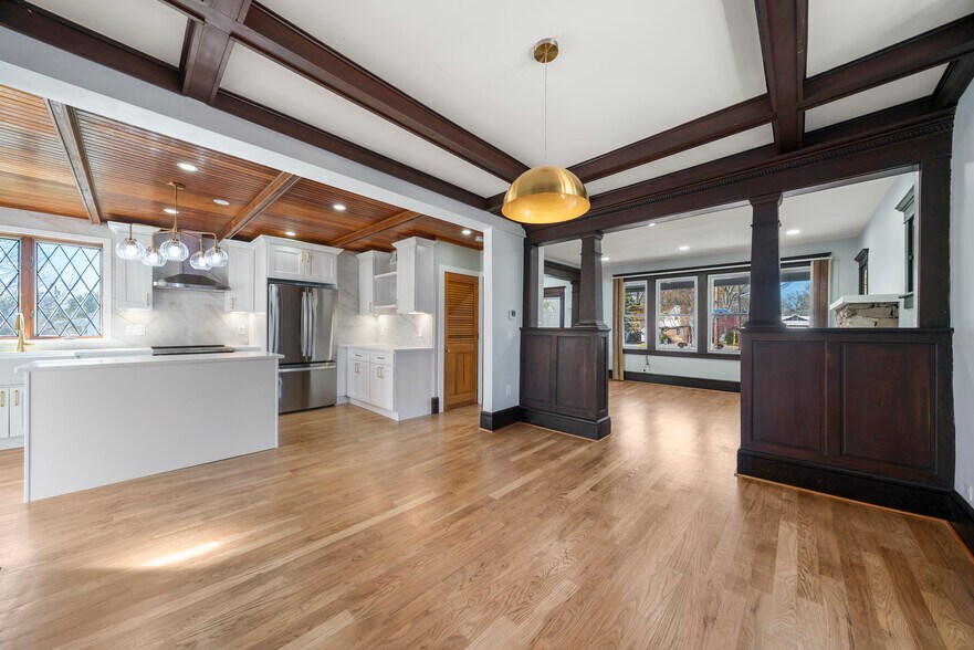 Dining room - 657 Amboy Ave