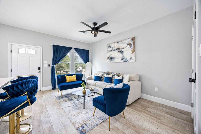 Building Photo - 8138 Bassett St