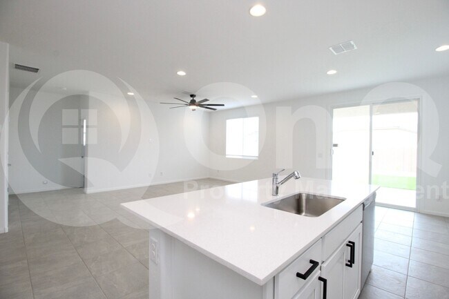 Building Photo - 20900 S 231st Way
