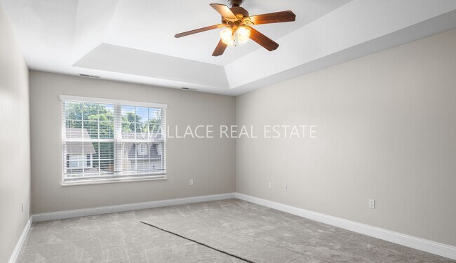 Building Photo - PRICE REDUCTION!!  FARRAGUT: TWO STORY 3 B...