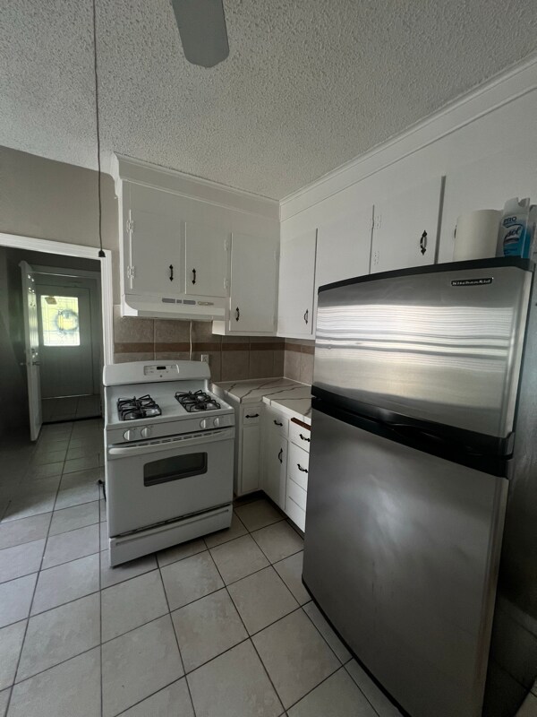 Building Photo - 367 Zion St