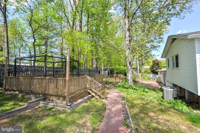 Building Photo - 2412 Rockbridge St