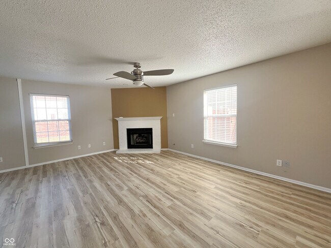 Building Photo - 14243 Holly Berry Cir