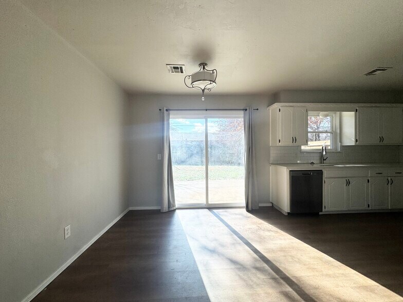 Building Photo - 3208 Marla Ln