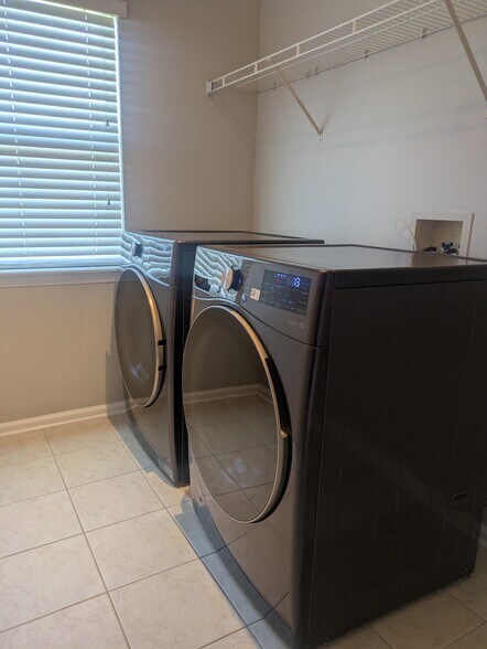 Laundry Room - 269 Porta Rosa Cir
