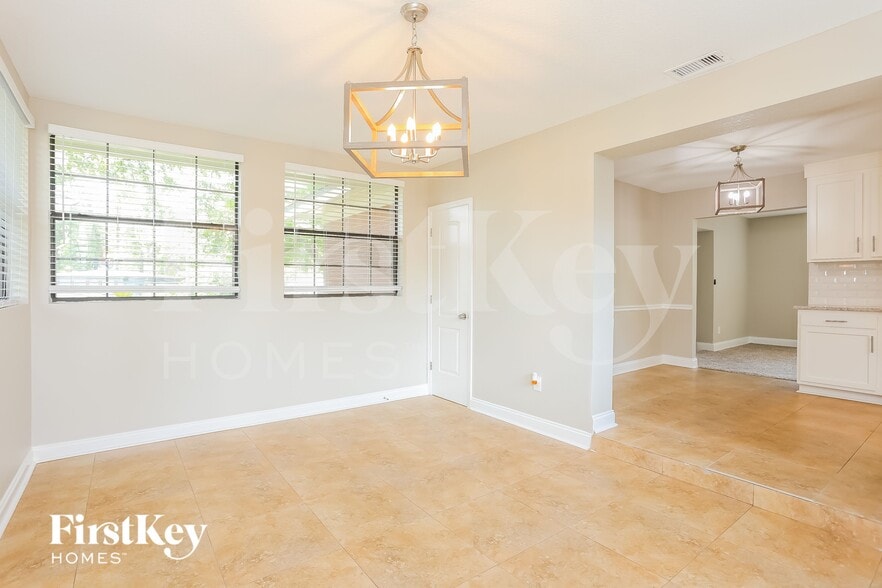 Building Photo - 6641 Pine Summit Dr