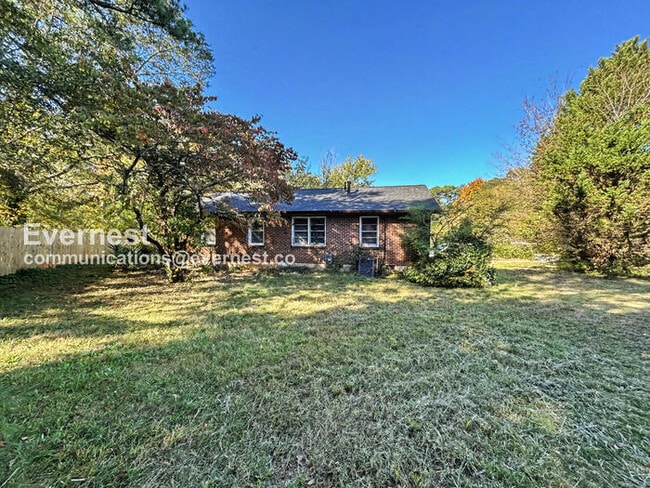 Building Photo - 3741 Loren Dr