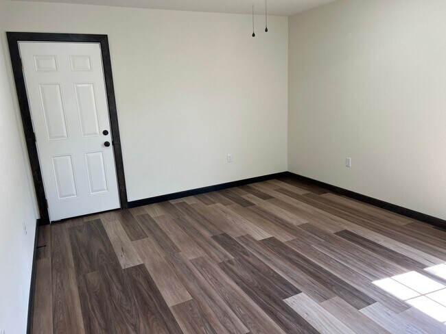 Building Photo - 2 bed 2 bath new build in 2024